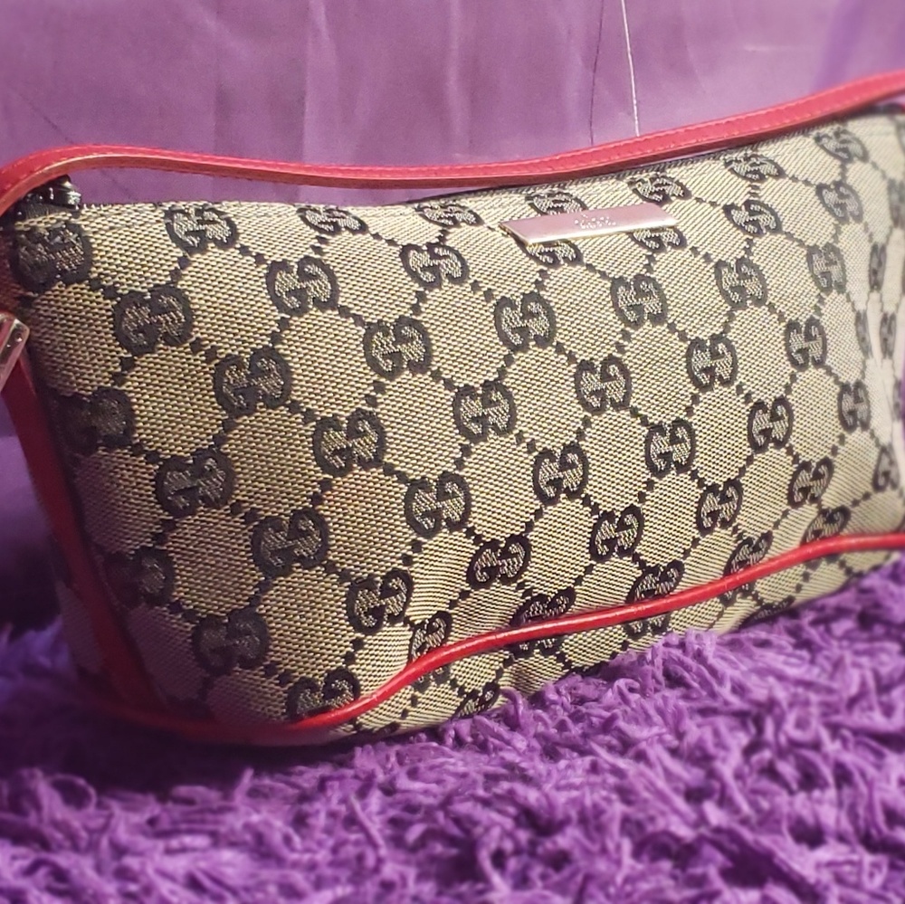 Cute 🌹AUTHINTIC🌹Gucci bag!
